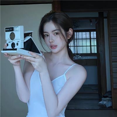 他与爱神同时降临